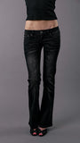THE MANHATTAN JEANS